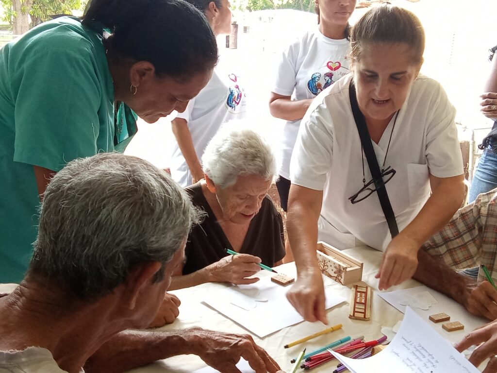 Cuidarte con amor. Regalando Alegrías en el hogar del adulto mayor Lazo de la Vega de La Lisa